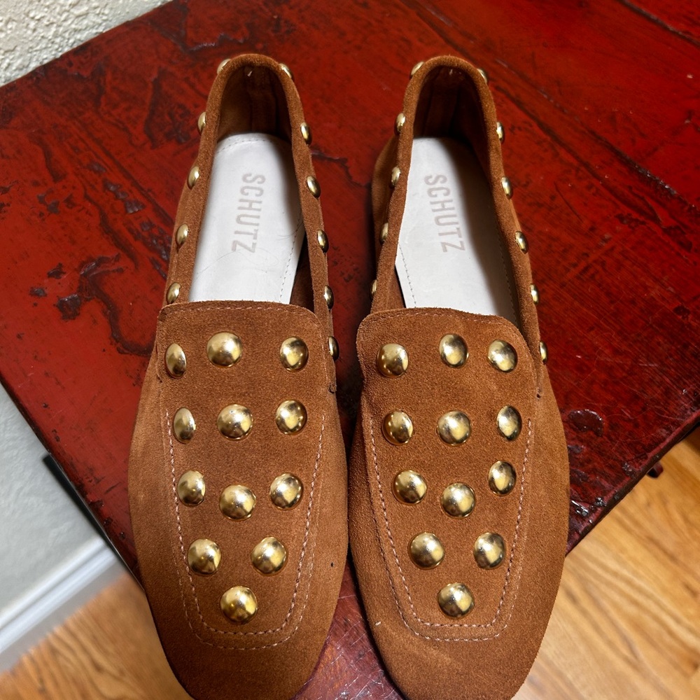 SCHUTZ Tan Loafers with Gold Accents